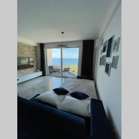 Apartment Golden Seaview
